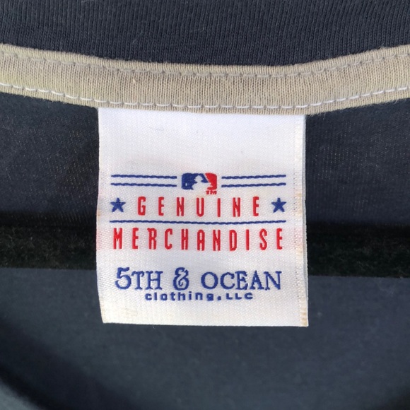 ☀️Donating Soon☀️Genuine Merchandise NYY T-Shirt Size M - Picture 3 of 6